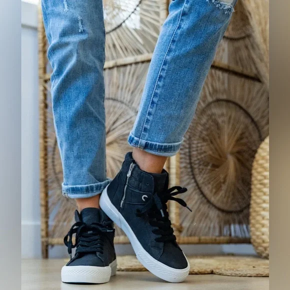 NEW!! Women’s Blowfish Waverly High Top Sneakers in BLACK (Size 7.5)- NWT - Picture 5 of 11